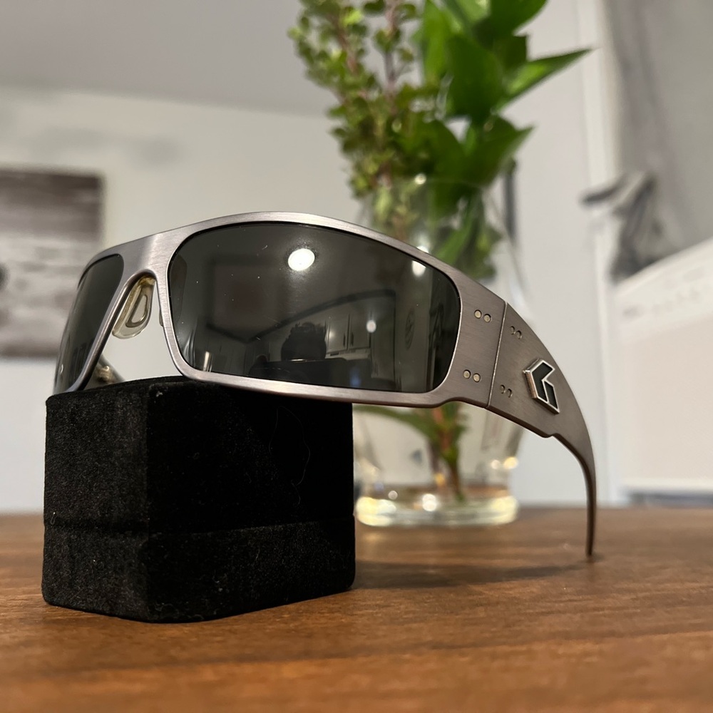 Gatorz Magnum Men’s Aluminum Sunglasses - EUC